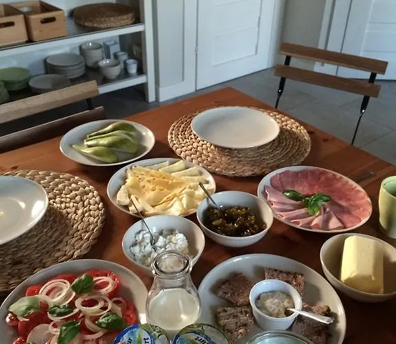 Five Point Hostel&apartments