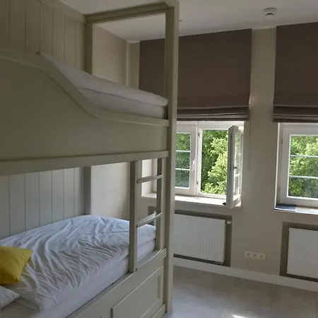 Hostal Five Point &