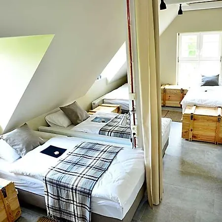Five Point Hostel&apartments